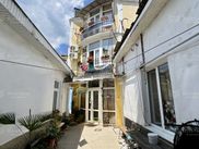 Купить четырёхкомнатную квартиру по адресу Крым, г. Ялта, Игнатенко ул., дом 8