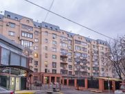 Купить трёхкомнатную квартиру по адресу Москва, переулок Сивцев Вражек, дом 20