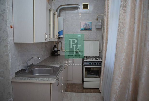 Купить двухкомнатную квартиру по адресу Севастополь, Супруна ул, дом 3