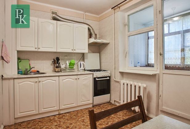 Купить двухкомнатную квартиру по адресу Севастополь, Молодых строителей ул, дом 26
