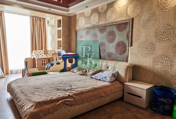 Купить двухкомнатную квартиру по адресу Севастополь, Комбрига Потапова, дом 14